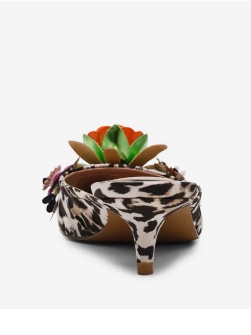 Betsey Johnson Black & White Animal Print Pointed Toe Floral Mules tag on shoe - Picture 9 of 12